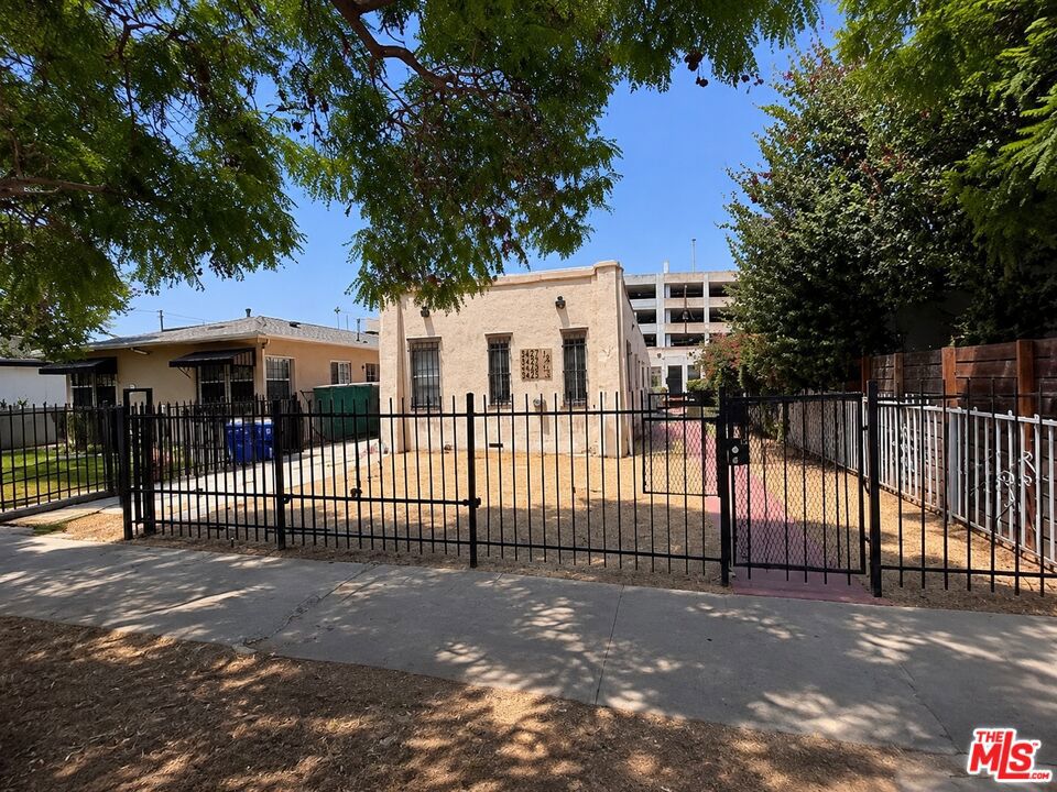 main property photo 23