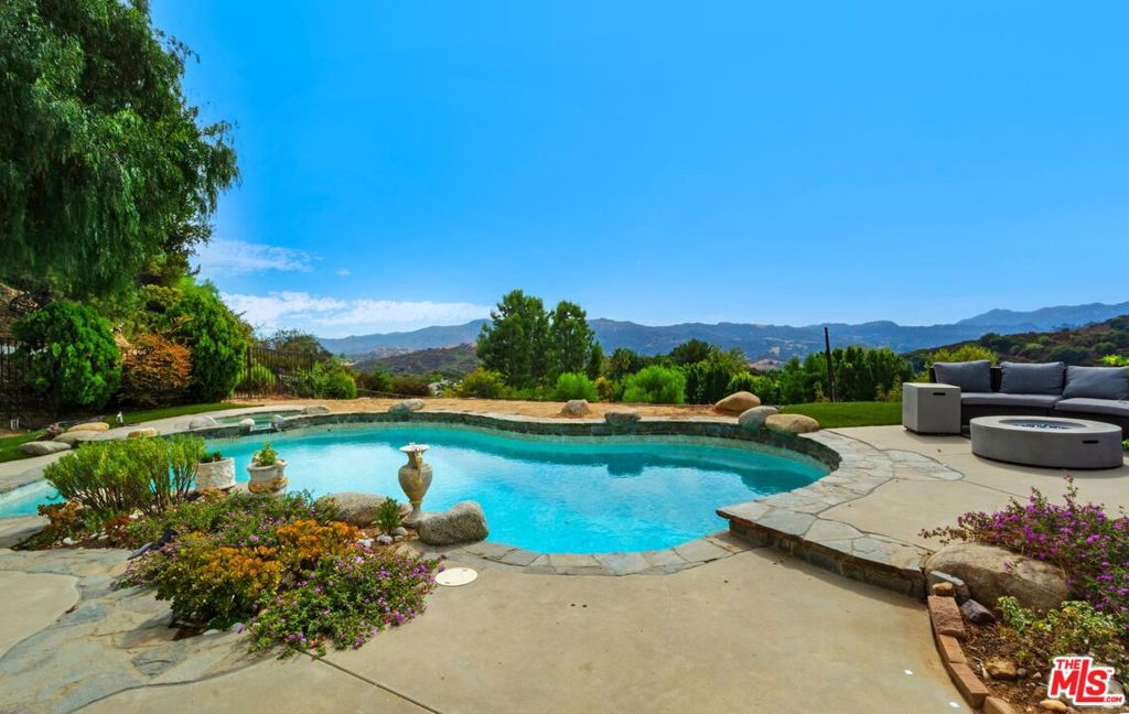 main property photo 60