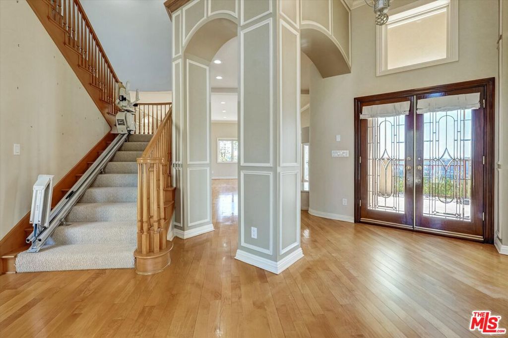 main property photo 12