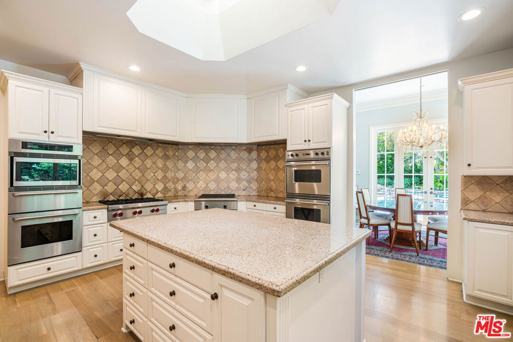 main property photo 18