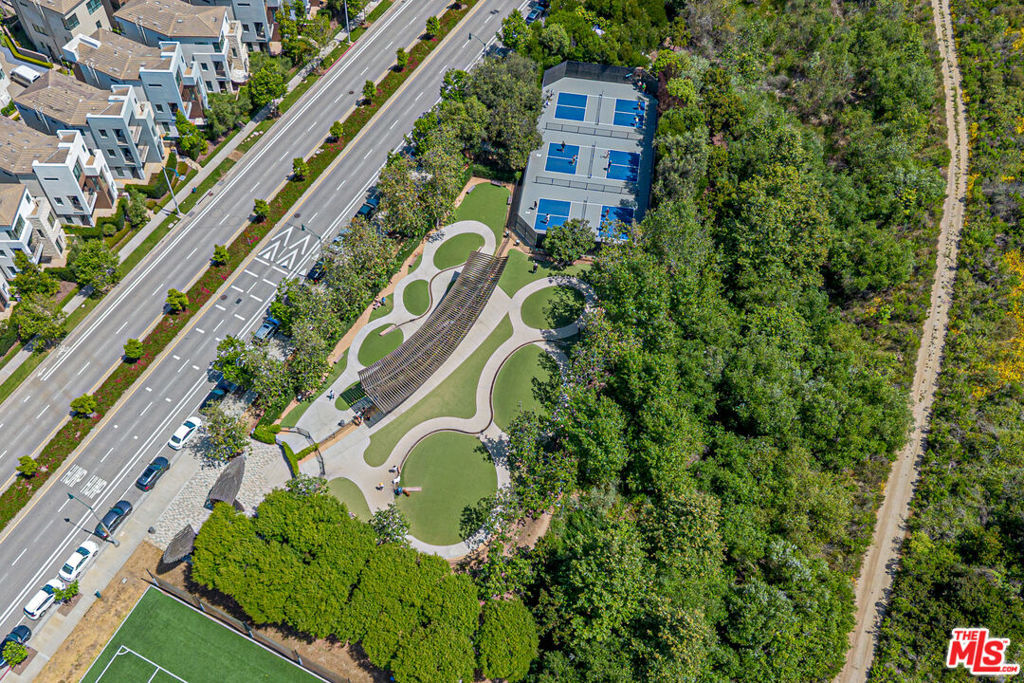 main property photo 66