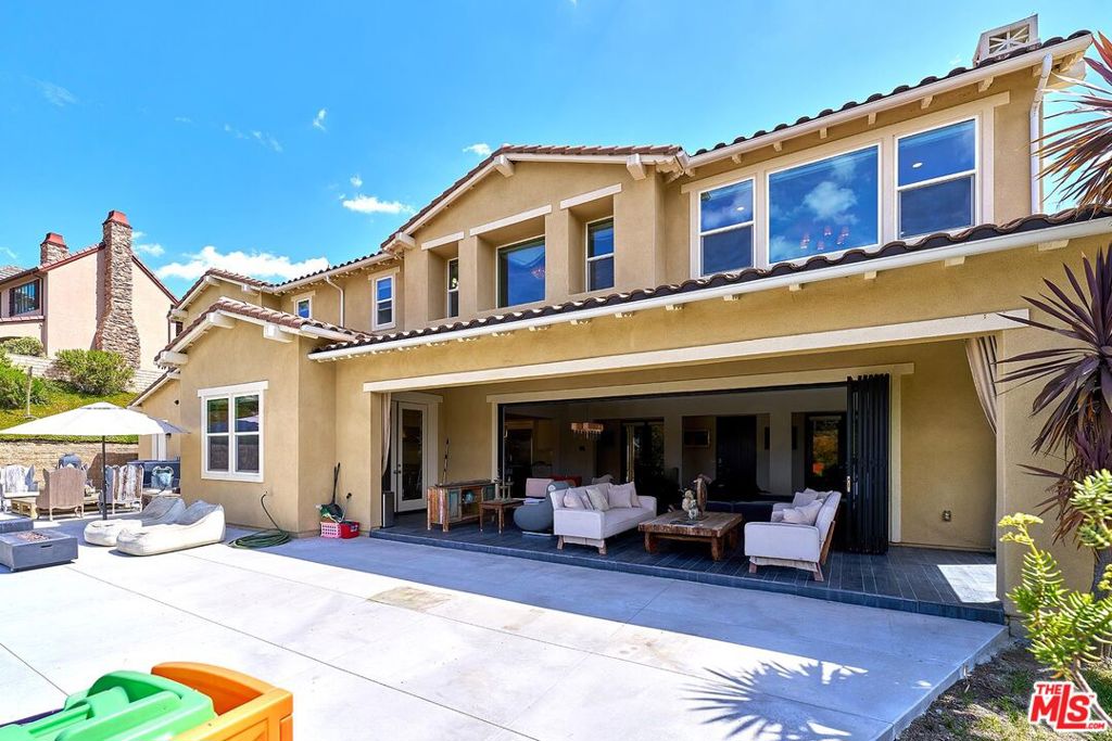 main property photo 6