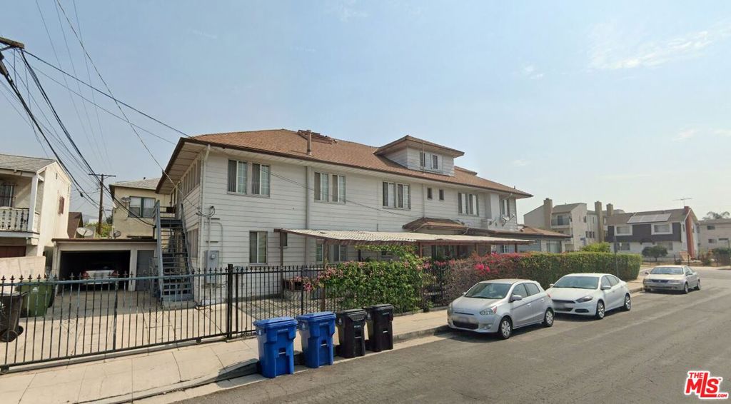 main property photo 6