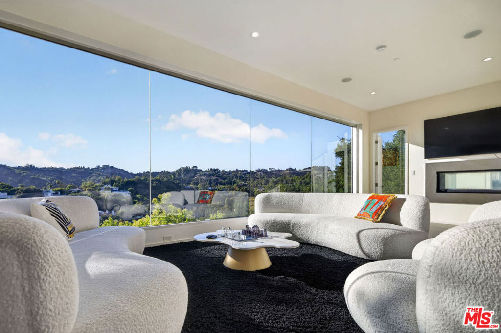 main property photo 61