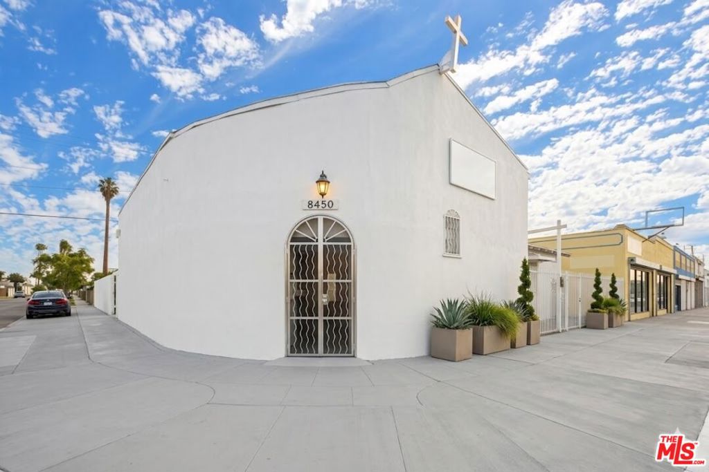 main property photo 49