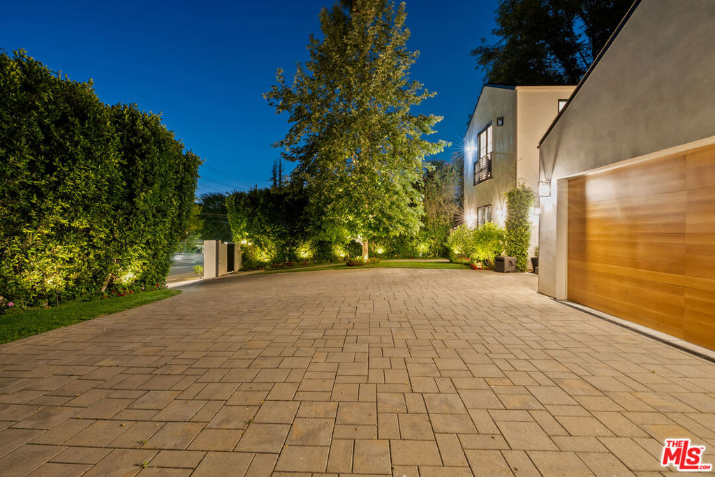 main property photo 62