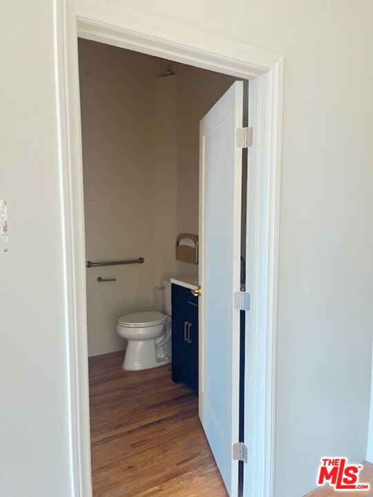 main property photo 8