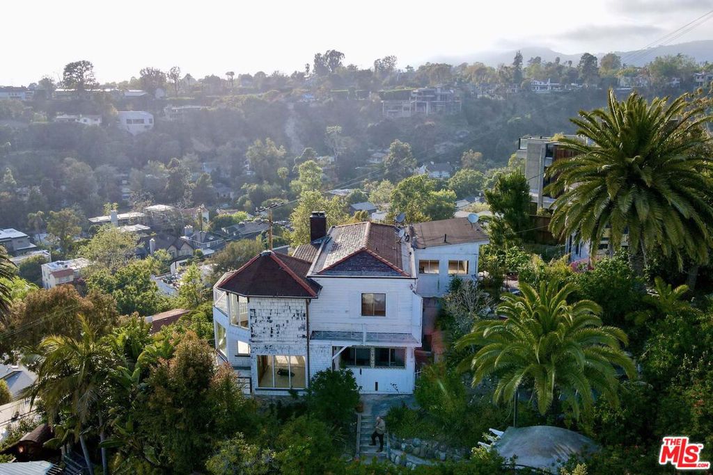 main property photo 6