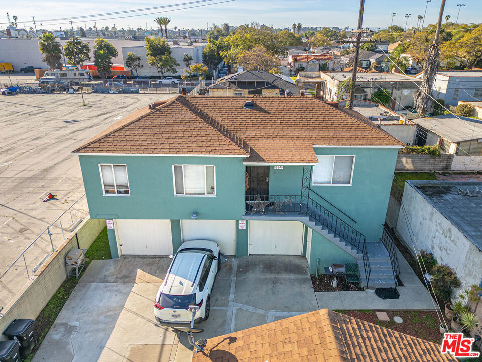 main property photo 8