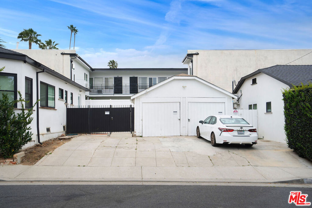 main property photo 20