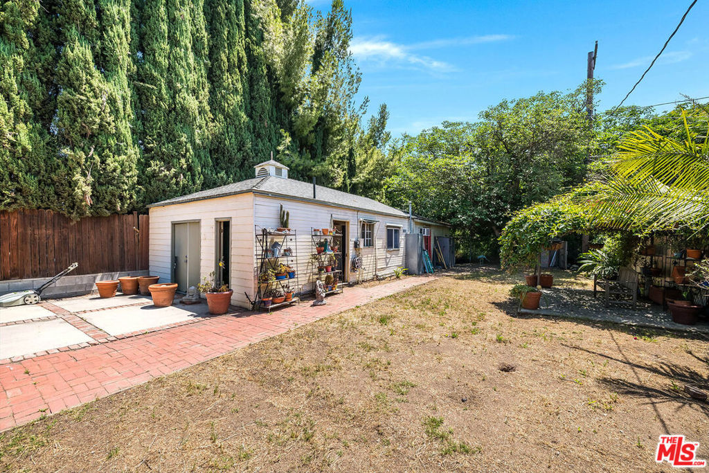 main property photo 6