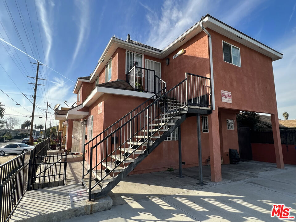 main property photo 12