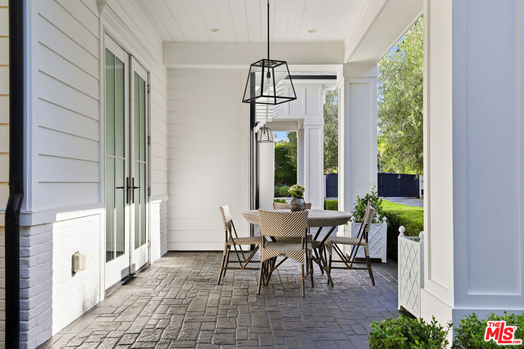 main property photo 50