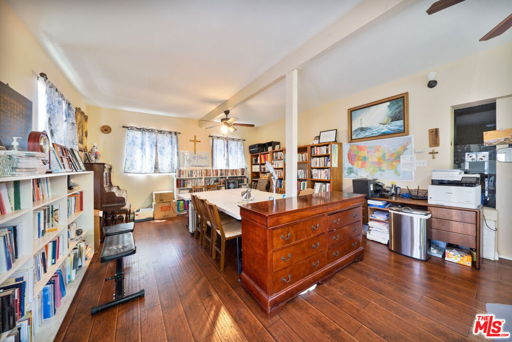 main property photo 14