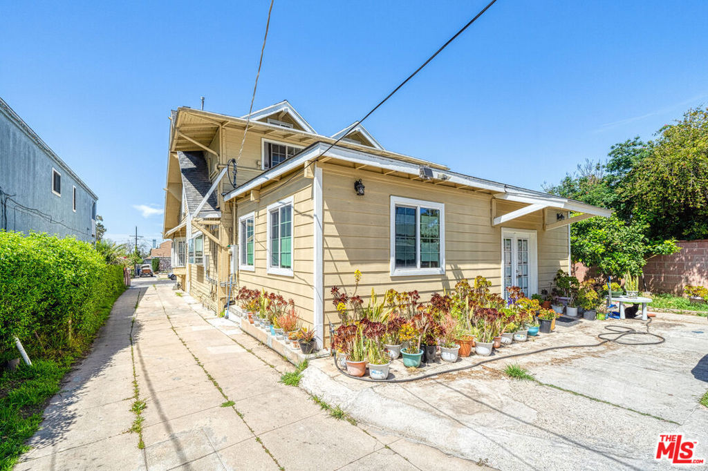 main property photo 7