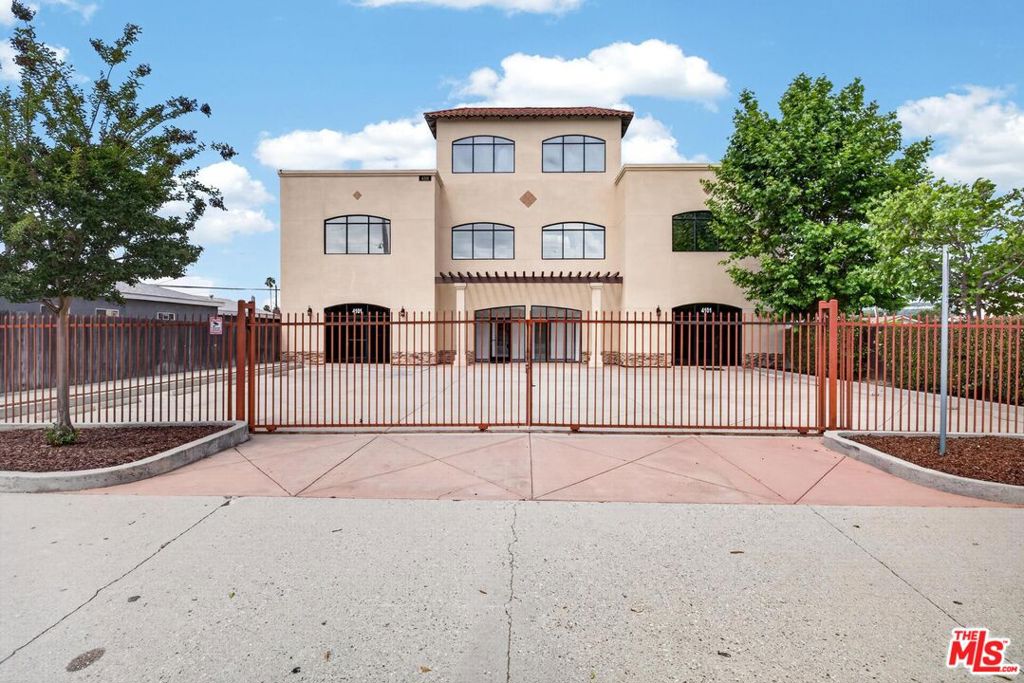 main property photo 5