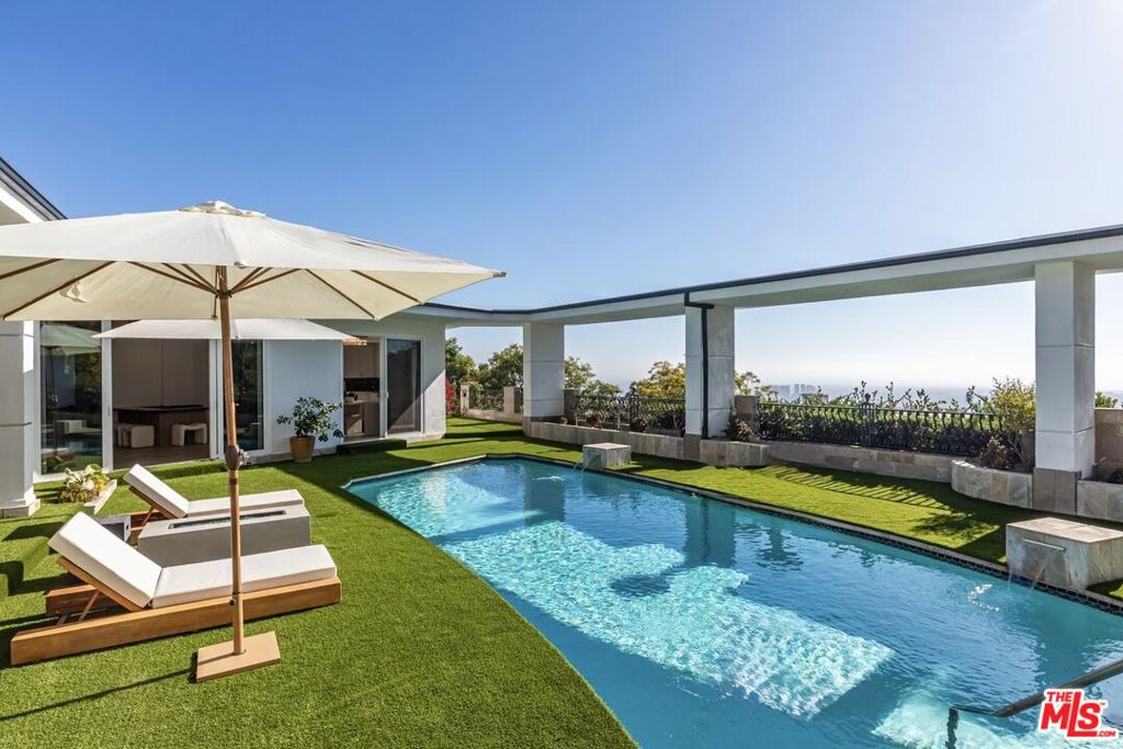 main property photo 3