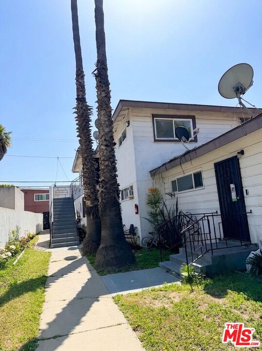 main property photo 14