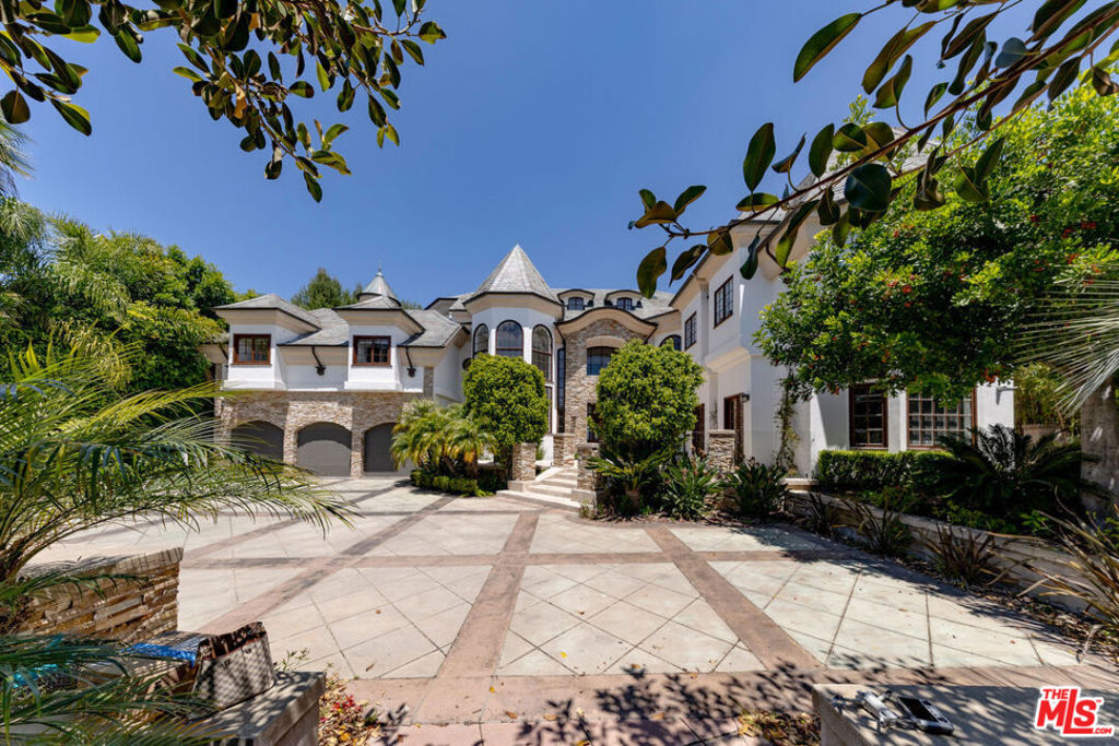 main property photo 67
