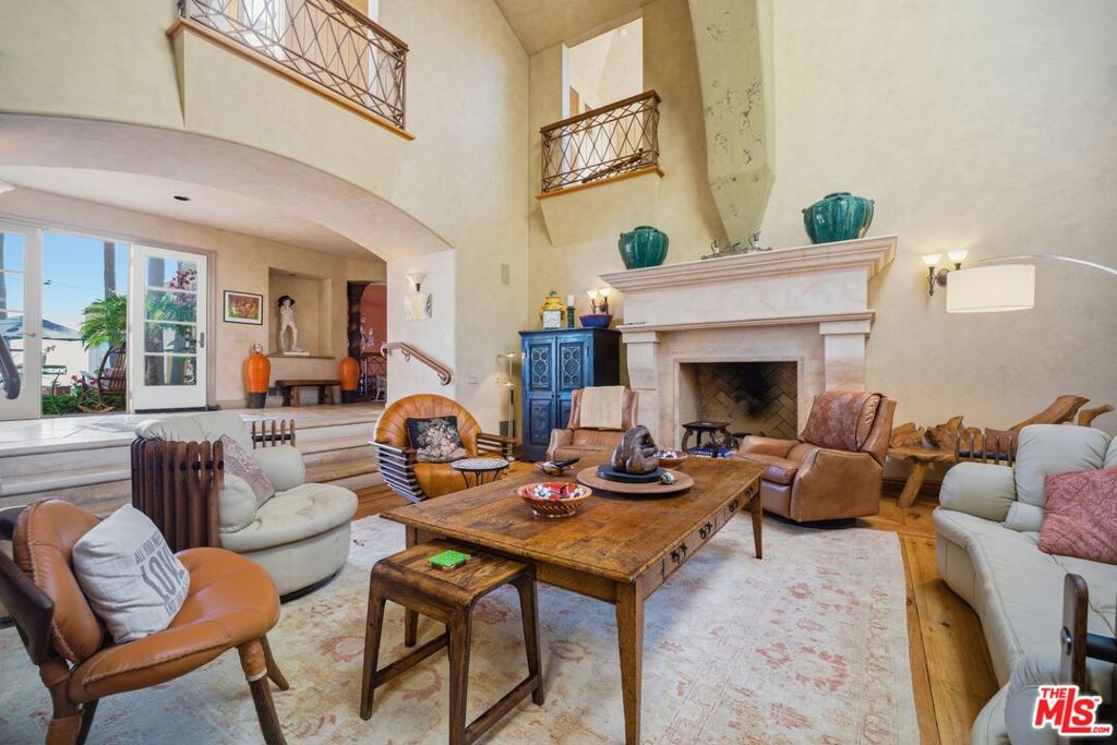 main property photo 16