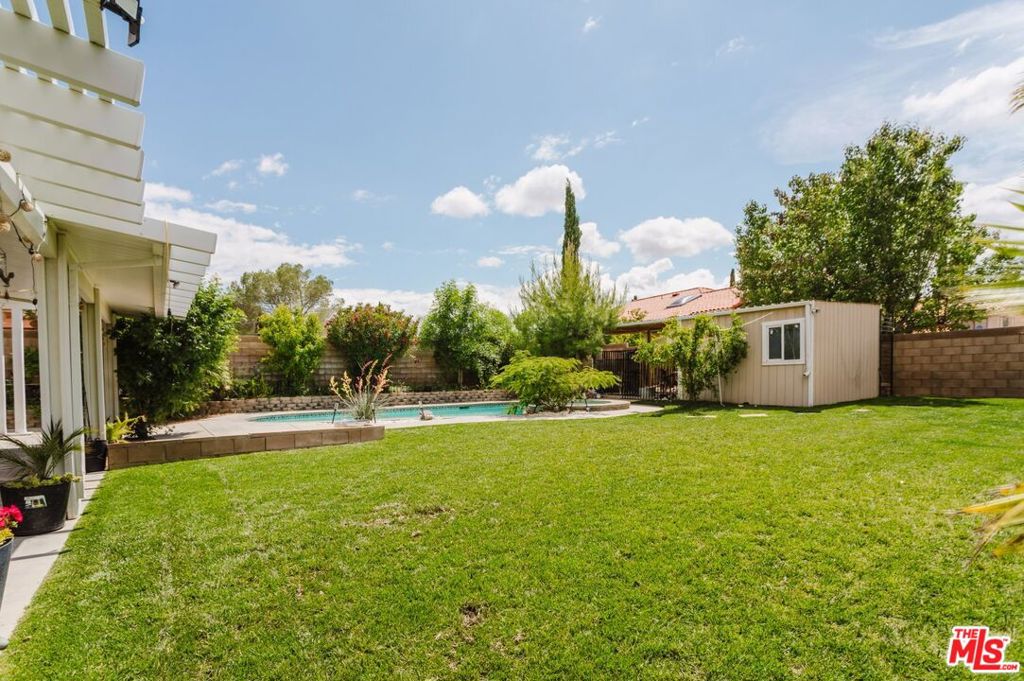 main property photo 30