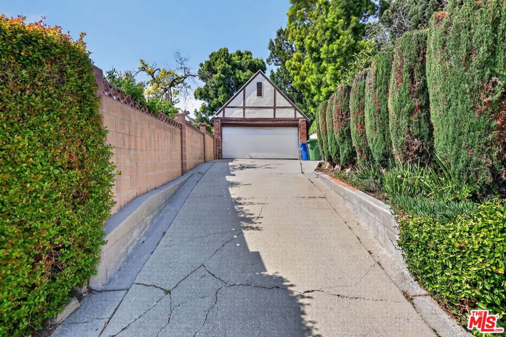 main property photo 53