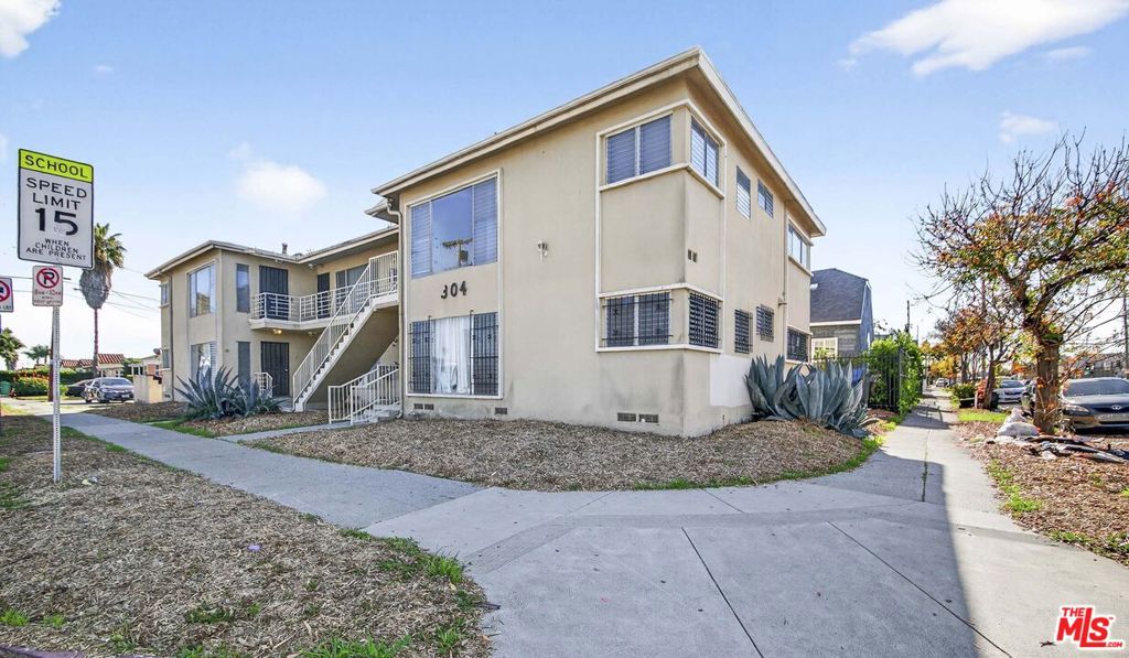 main property photo 14
