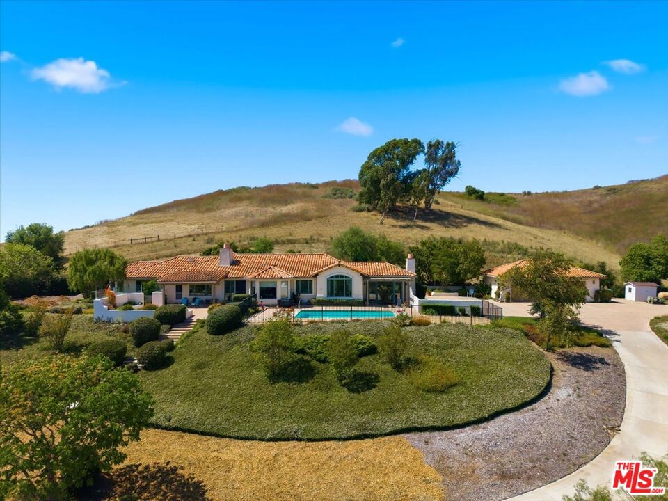 main property photo 4