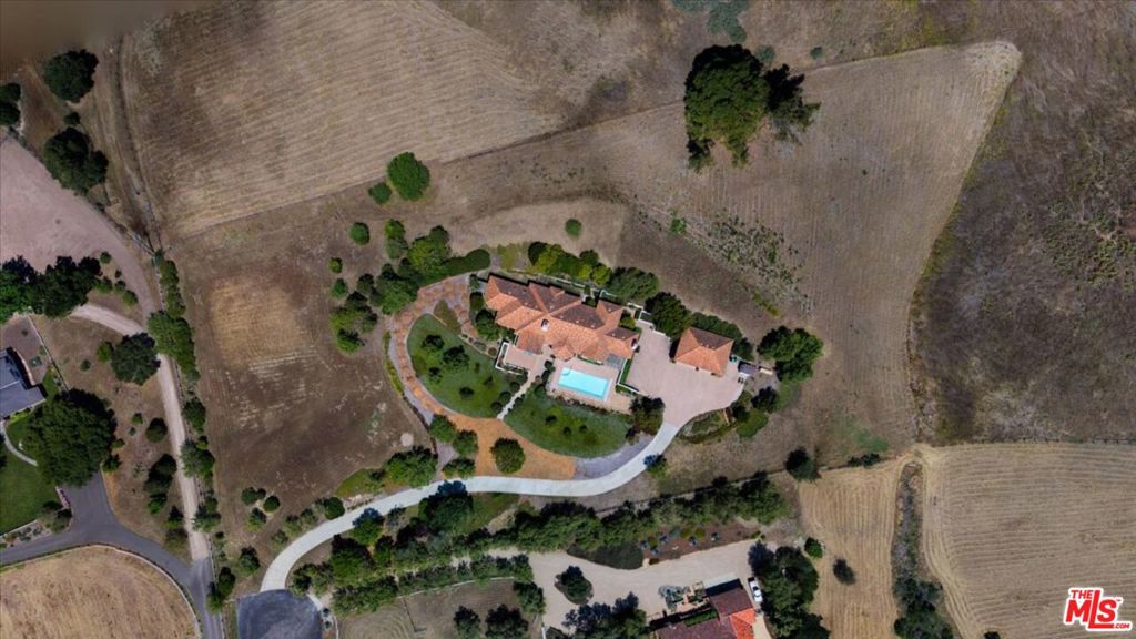 main property photo 43