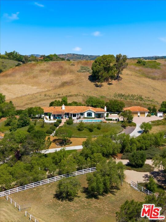 main property photo 45