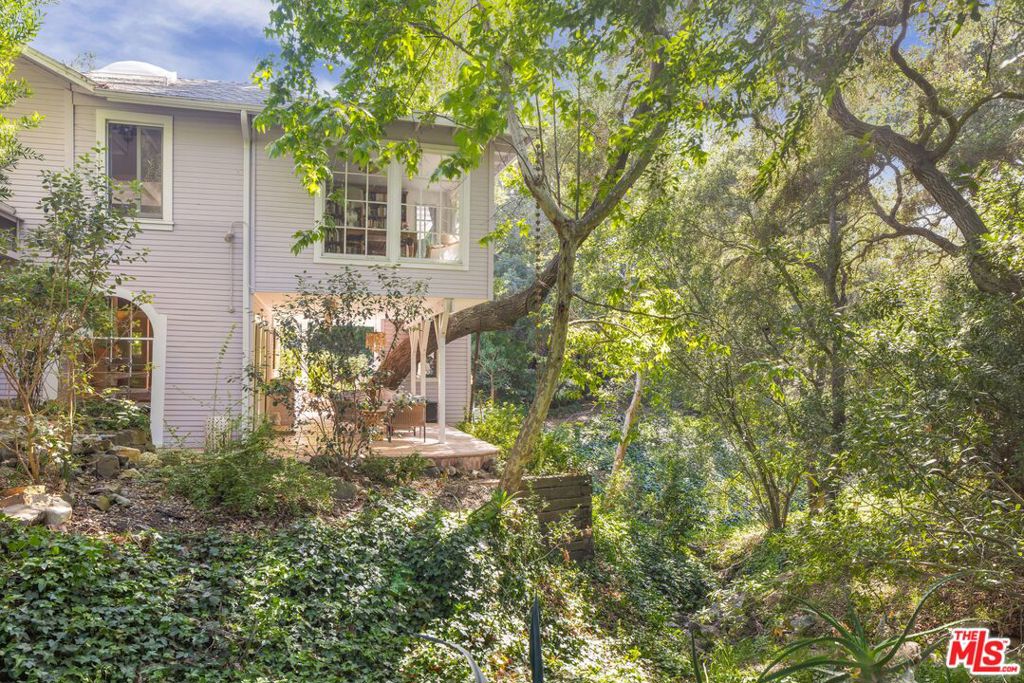 main property photo 24