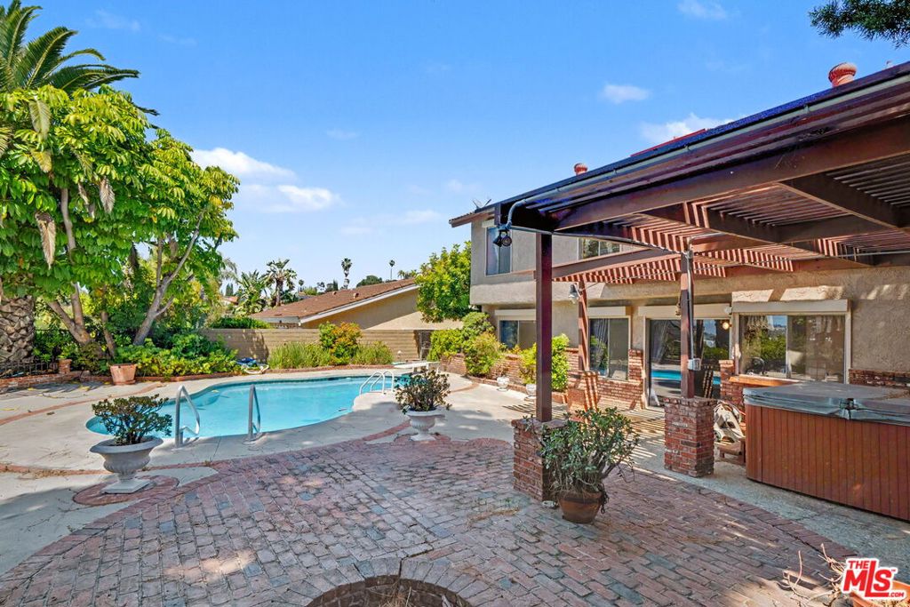main property photo 34