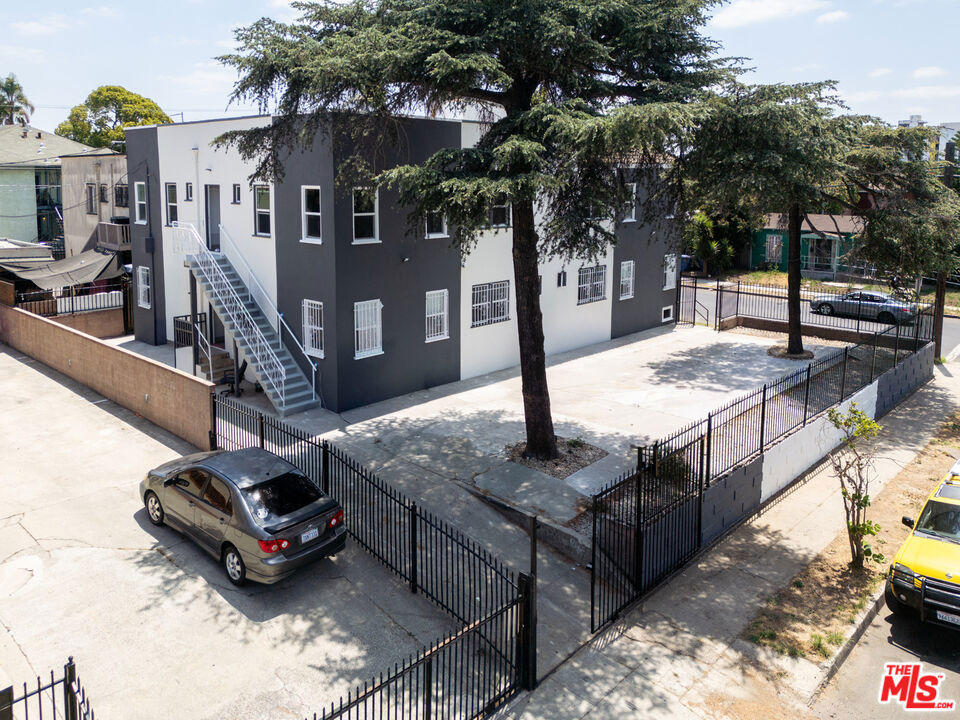 main property photo 15