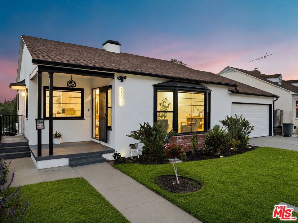 main property photo 28