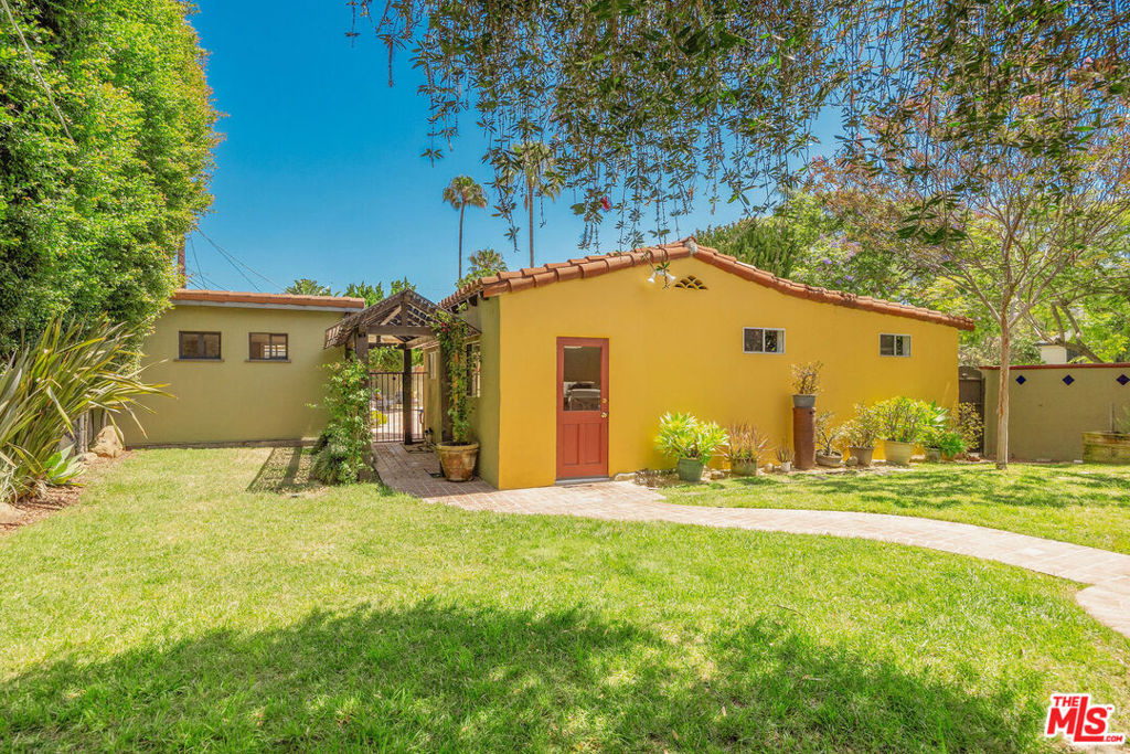 main property photo 37
