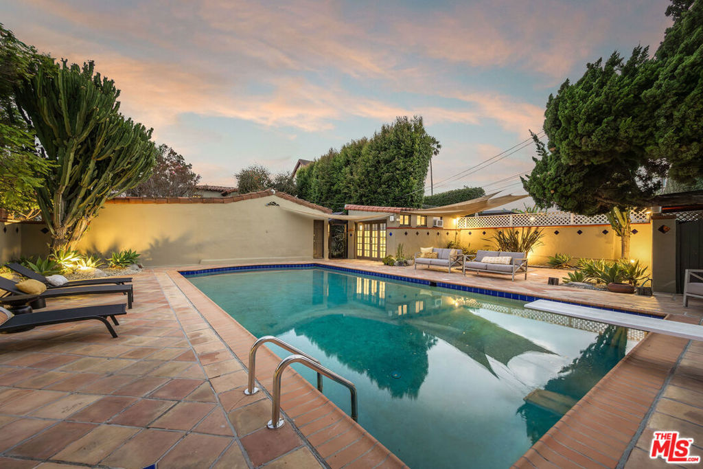 main property photo 50