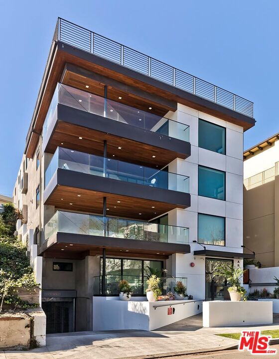main property photo 57