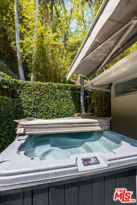 main property photo 22