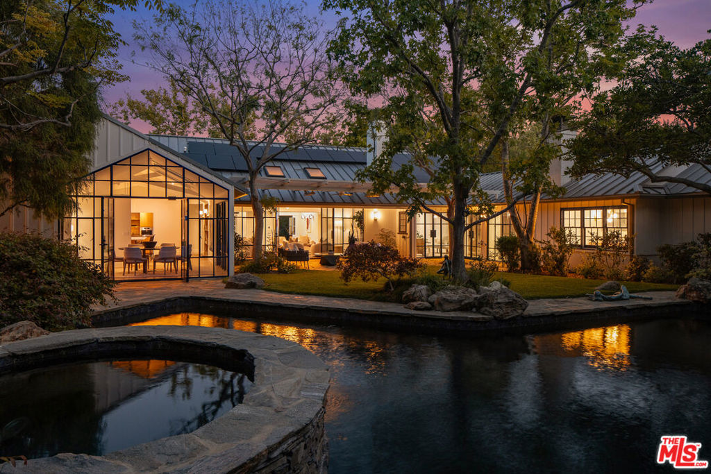 main property photo 28