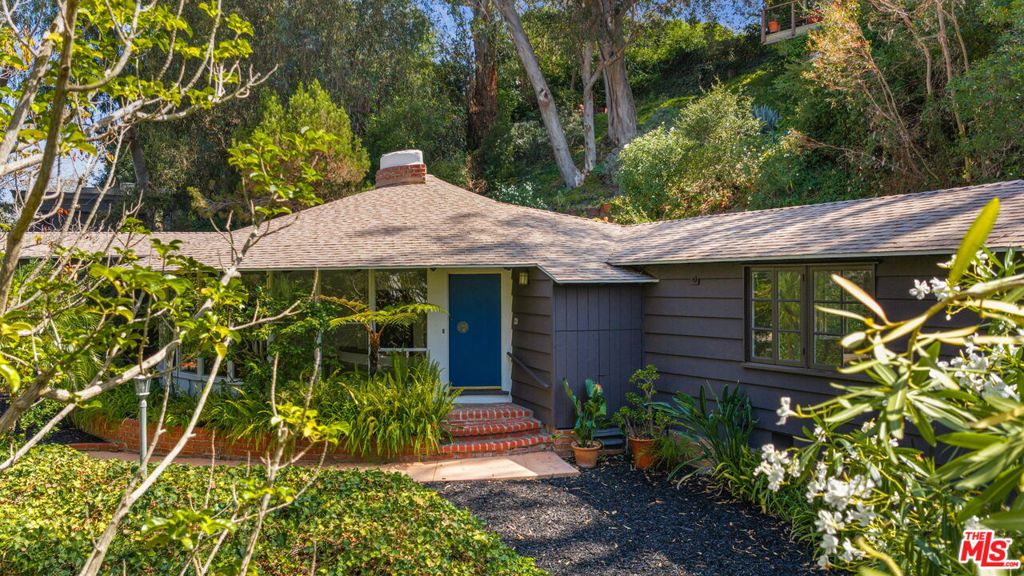 main property photo 43