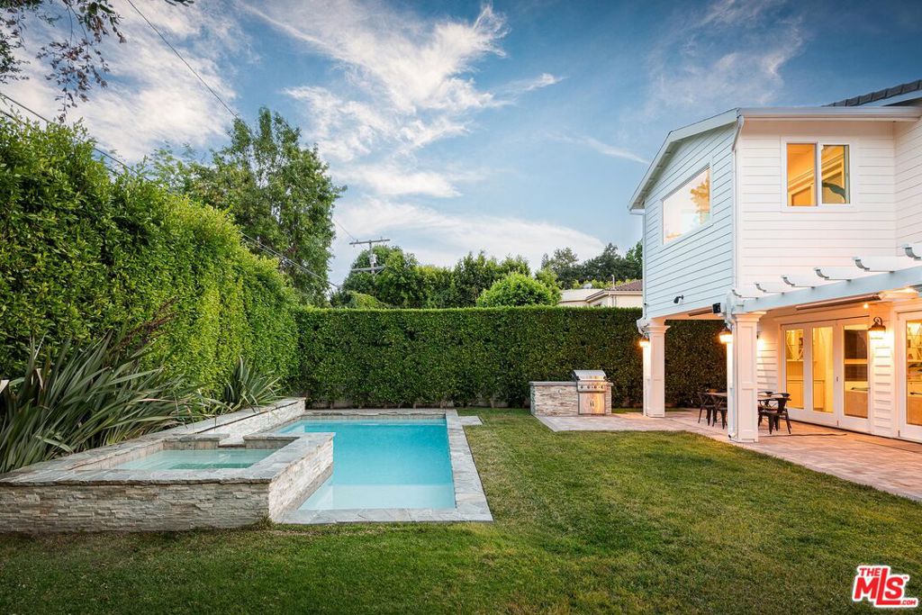 main property photo 47