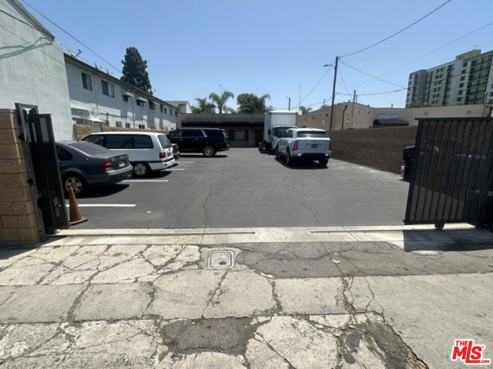 main property photo 15