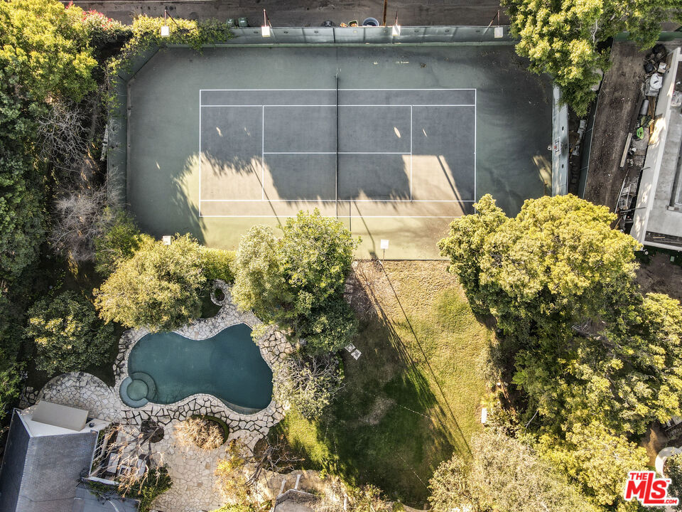main property photo 40
