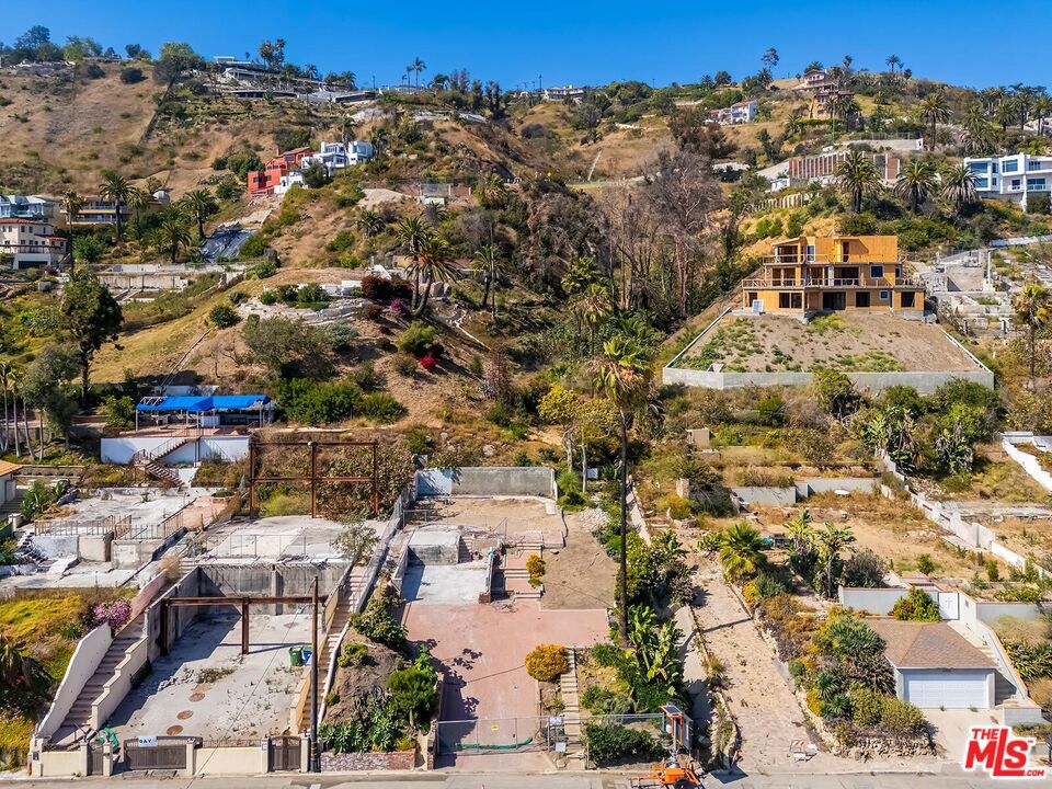 main property photo 15