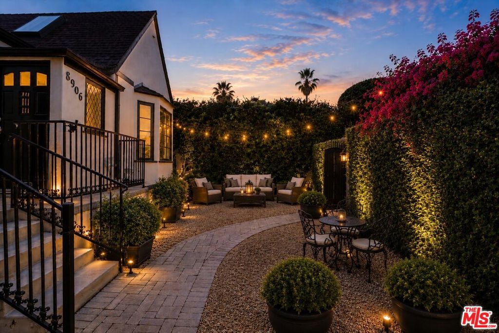 main property photo 23