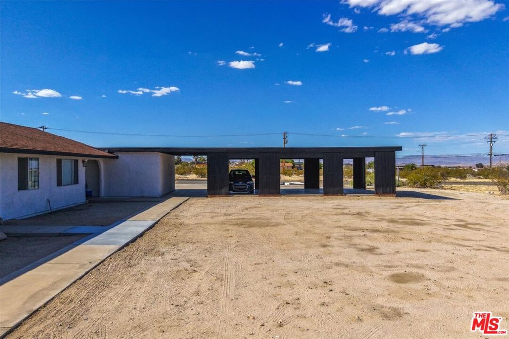 main property photo 59