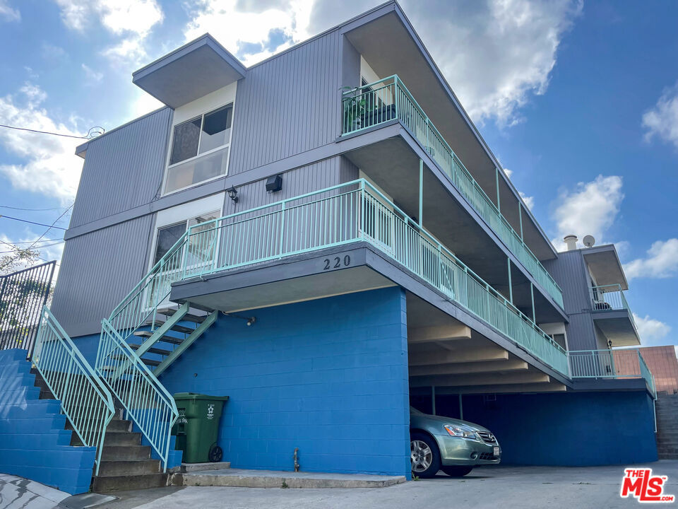 main property photo 7