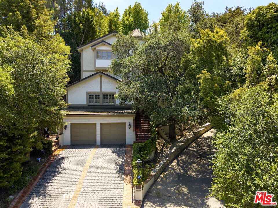 main property photo 49