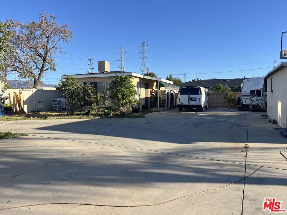 main property photo 7
