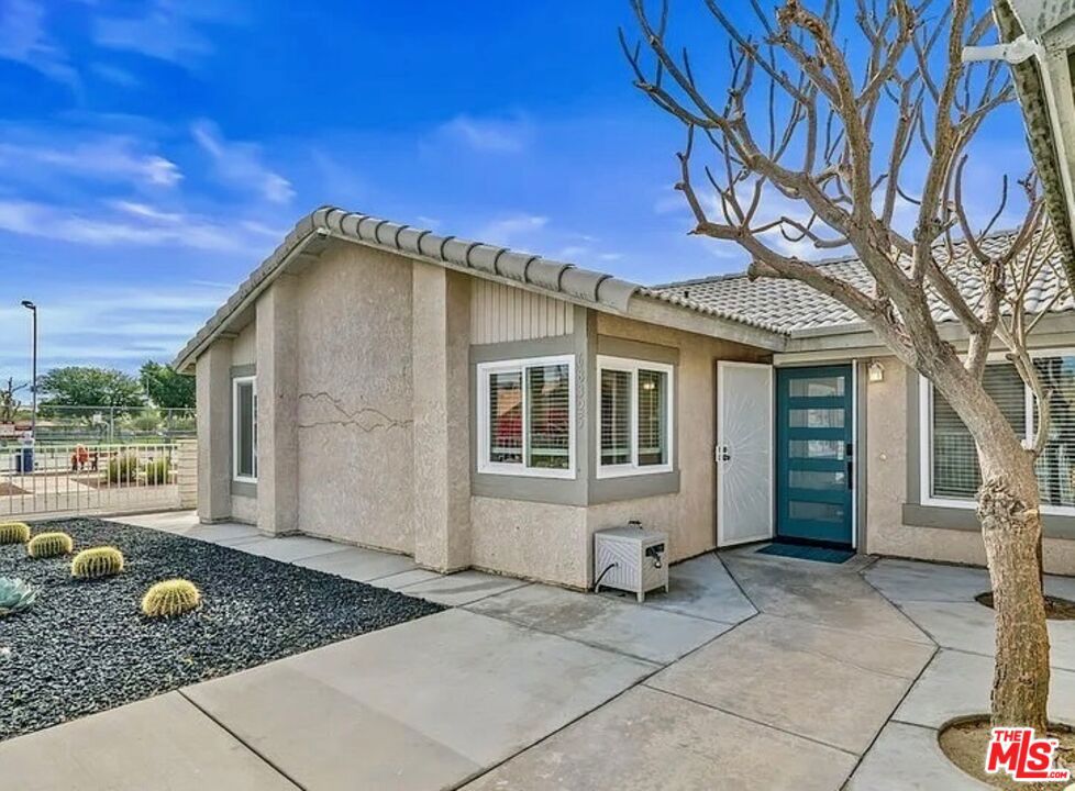 main property photo 5